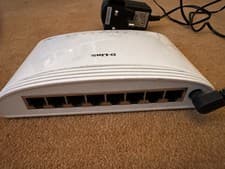 Image of D-LINK DGS-1008D 8-Port Gigabit Unmanaged Desktop Switch