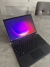 Image of Surface Pro 11 with Co-Pilot / perfect condition in february