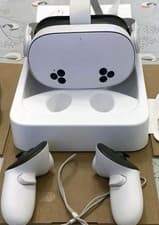 Image of Meta Quest 3S All-In-One Mixed Reality Headset and Controller 256GB White