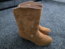 Image of Ladies Western Cowboy Mid-Calf | Western Cowgirls Nude Boots Star Printed Suede