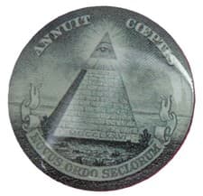 Image of Illuminati Pin Badge All-seeing Eye of God Providence Pyramid Brooch