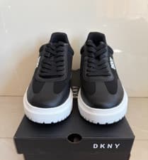 Image of DKNY Ladies Midland lace up Trainers UK Size 5.5