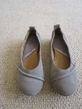 Image of NEW HUSH PUPPIES JANESSA UK SIZE 3 LIGHT GREY NUBUCK LEATHER FLAT SHOES