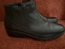 Image of Ladies Hotter Ortholite black leather ankle boots. Brand New. size 7