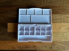 Image of Derwent Watercolour 12 Half Pans EMPTY Travel Box White New