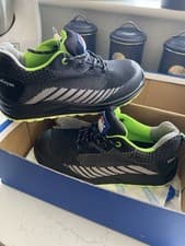 Image of Work safety boots trainers Size UK 4