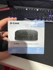 Image of D-Link DES-1005D Desktop Switch 5-Port Fast Ethernet