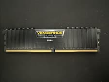 Image of Corsair Vengeance LPX DDR4-3200 Memory - 16GB (2x8GB) (CMK16GX4M2B3200C16)