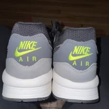 Image of NIKE AIR MAX Light ESSENTIAL Mens 9.5 infrared 90 1 tinker neon 631722 007 2012