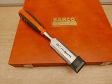 Image of BAHCO 424 32MM CARPENTERS BEVEL EDGE WOOD CHISEL