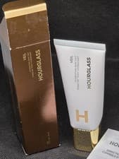 Image of HOURGLASS VEIL Hydrating Skin Tint 35ml 2 very light Warm Undertones RRP £49