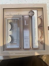 Image of Lola's Lashes Magnetic Lash 4pcs Kit 30+ Wears, Waterproof & Wind Resistant gift