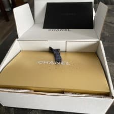 Image of [BNIB] CHANEL SET LE VERNIS  Nail Looks Set White Red Gel Coat (Limited Edition)