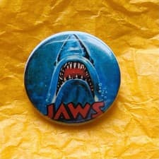Image of Jaws Repro 25mm Pin Badge Steven Spielberg Shark 1970s Film Memorabilia