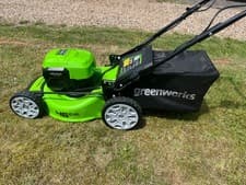 Image of GreenWorks GD24X2LM46SP 4-in-1 46cm 48V Self-Propelled Cordless Lawn Mower