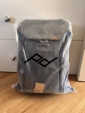 Image of Peak Design Everyday Backpack 20L V2 Charcoal Brand New Still Factory Sealed