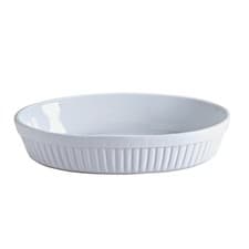 Image of Versatile 28cm Oval Baking Dish in Classic White - Perfect for Every Creation