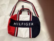 Image of BNWT TOMMY HILFIGER HARBOR LARGE DUFFLE BAG/ GYM BAG