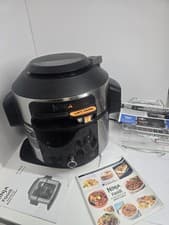 Image of Ninja Foodi 11-in-1 SmartLid Multi Cooker 6L OL550UK Air Fryer Pressure Cooker
