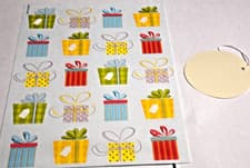 Image of GIft Wrapping Set. 4 x Sheets & 4 x Gift Tags. Size 70 x 50cms.