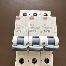 Image of Wylex NHXLB32 Miniature Circuit Breaker (MCB) 6kA Type B - 32 Amp