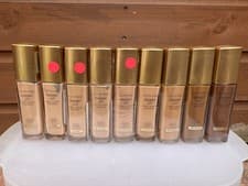Image of MAX FACTOR RADIANT LIFT FOUNDATION - SPF 30 - 30ML - Brand New - 47 NUDE