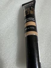 Image of NYX Professional Makeup Concealer True Beige BTGC08 Born to Glow Radiant