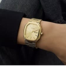 Image of Guess Men's Oliver Quartz Analogue Watch. A timeless Piece For The Classic Man