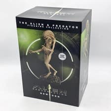 Image of Alien & Predator Collection Alien Resurrection Newborn Figure BNIB