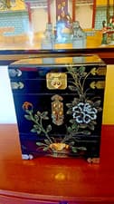 Image of Black laquered bird/ flower pattern jewellery box WAS £159.99 NOW £139.99