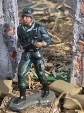 Image of Airfix 1/32 German Infantry Vintage Plastic Toy Soldiers Painted & Based