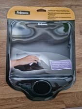 Image of Fellowes Plush Touch Mousepad Wristrest Black