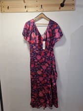 Image of Chi Chi London Navy/Pink V-neck Floral Wrap Midi Dress Size 16