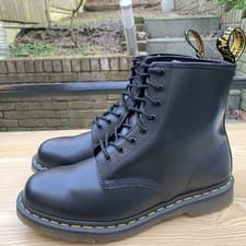 Image of Dr. Martens 1460 Black Smooth boots Airwair 8-eyelet Hole uk 9 Eu 43