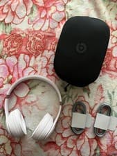 Image of Beats Solo 4 Wireless Headphones Bluetooth On-Ear - Cloud Pink (with warranty)