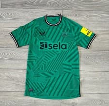 Image of newcastle united kids football shirt