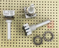Image of 5k 0.5W Lin Cermet Potentiometer 3/8" Panel Side Adjust Fully Sealed Vishay P10