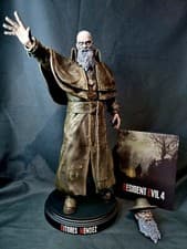 Image of Resident Evil 4 Remake Bitores Mendez 1/6 Statue with interchangeable heads