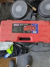Image of 12 piece oil pressure test kit