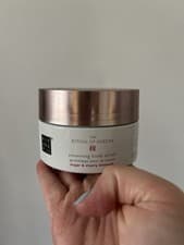 Image of rituals ritual of sakura sugar & cherry blossom body scrub 250g brand new