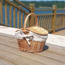 Image of Wicker Picnic Basket with lid Picnic Hamper