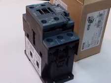 Image of SIEMENS 3RT2028-1AF00 CONTACTOR 110VAC 18.5kW new in box