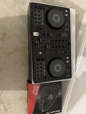 Image of Pioneer DJ DDJ-FLX4 Double Deck Controller and Pioneer DJ HDJ-X5 Headphones New