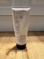 Image of St Tropez Gradual Tan Classic, EVERYDAY BODY LOTION, Medium/Dark 200ml, New