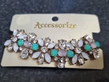 Image of NEW LOVELY ACCESSORIZE   COSTUME JEWELLERY BRACELET GEM STONE   FLOWER'S 🌸 