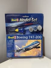 Image of Revell Boeing 747-200 Model Set (1:450 Scale) Model Kit