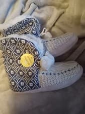 Image of "ACCESSORIZE"SZ.6-8.5 FUR LINED "NORDIC" SLIPPER BOOTS.BLUE/CREAM.CABLE KNIT.