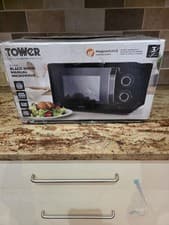 Image of Tower T24042BLK 20L 800W Manual Microwave Black