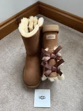 Image of GENUINE UGG BOOTS W BAILEY BOW II (CHESTNUT) SIZE 6.5 EU39 - B/NEW COST £205
