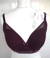 Image of TRIUMPH Lavish Spotlight Moulded Non-Wired Bra. Size Large. Brand new with tags.